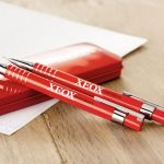 Upominkami promocyjnymi: długopisy promocyjne